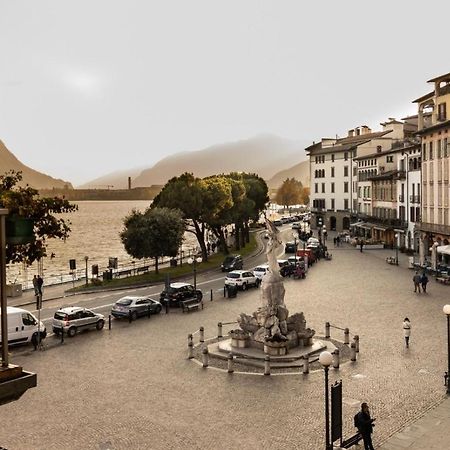 Casa Piazza Del Porto Villa Lovere Buitenkant foto