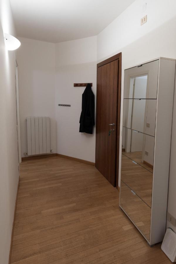 Casa Piazza Del Porto Villa Lovere Buitenkant foto