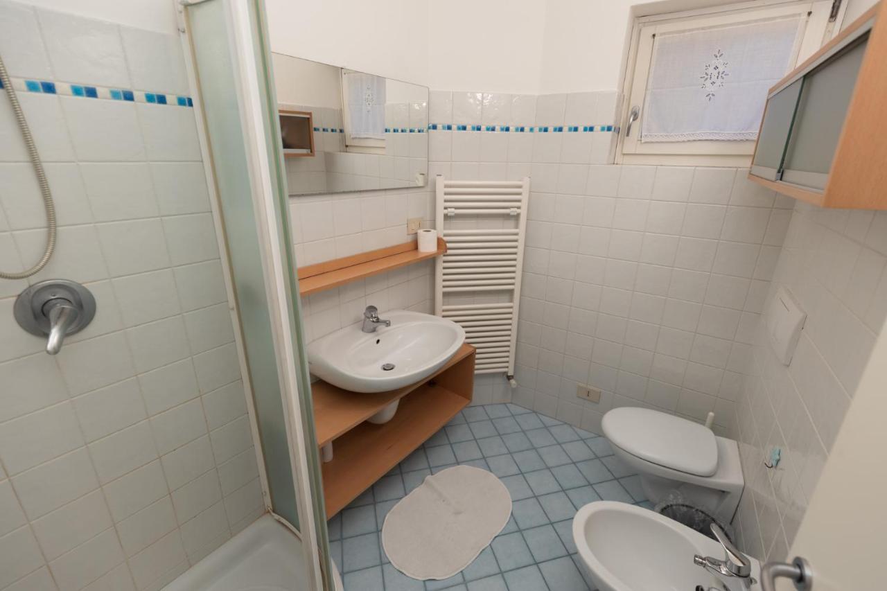 Casa Piazza Del Porto Villa Lovere Buitenkant foto